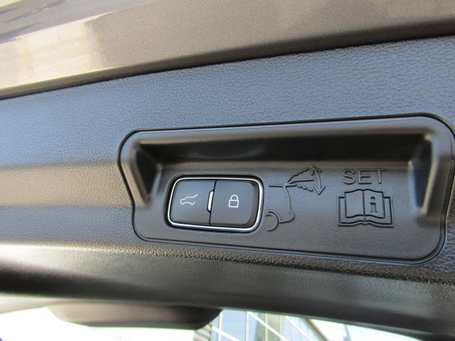 Used 2024 Ford Explorer XLT w/ Equipment Group 202A AWD/4WD image 15