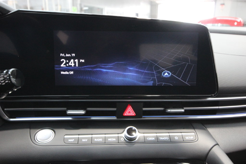 Used 2025 Hyundai Elantra SEL FWD image 17