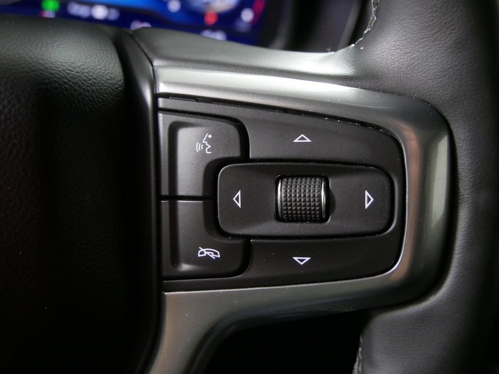 Used 2024 Chevrolet Tahoe Premier AWD/4WD image 28