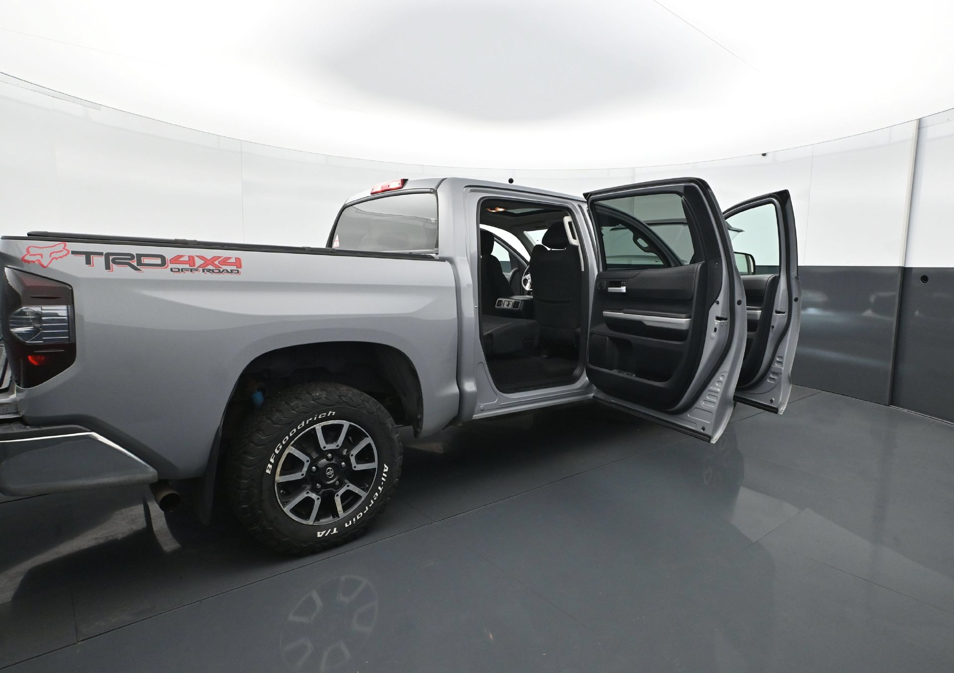 Used 2018 Toyota Tundra SR5 AWD/4WD image 35