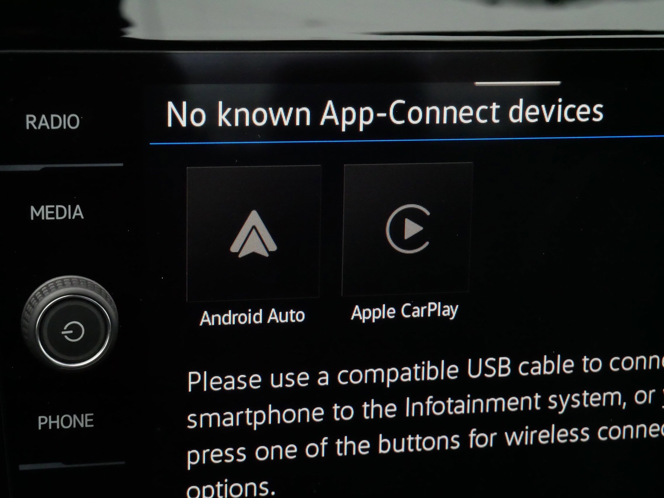 Certified 2025 Volkswagen Jetta SEL image 30