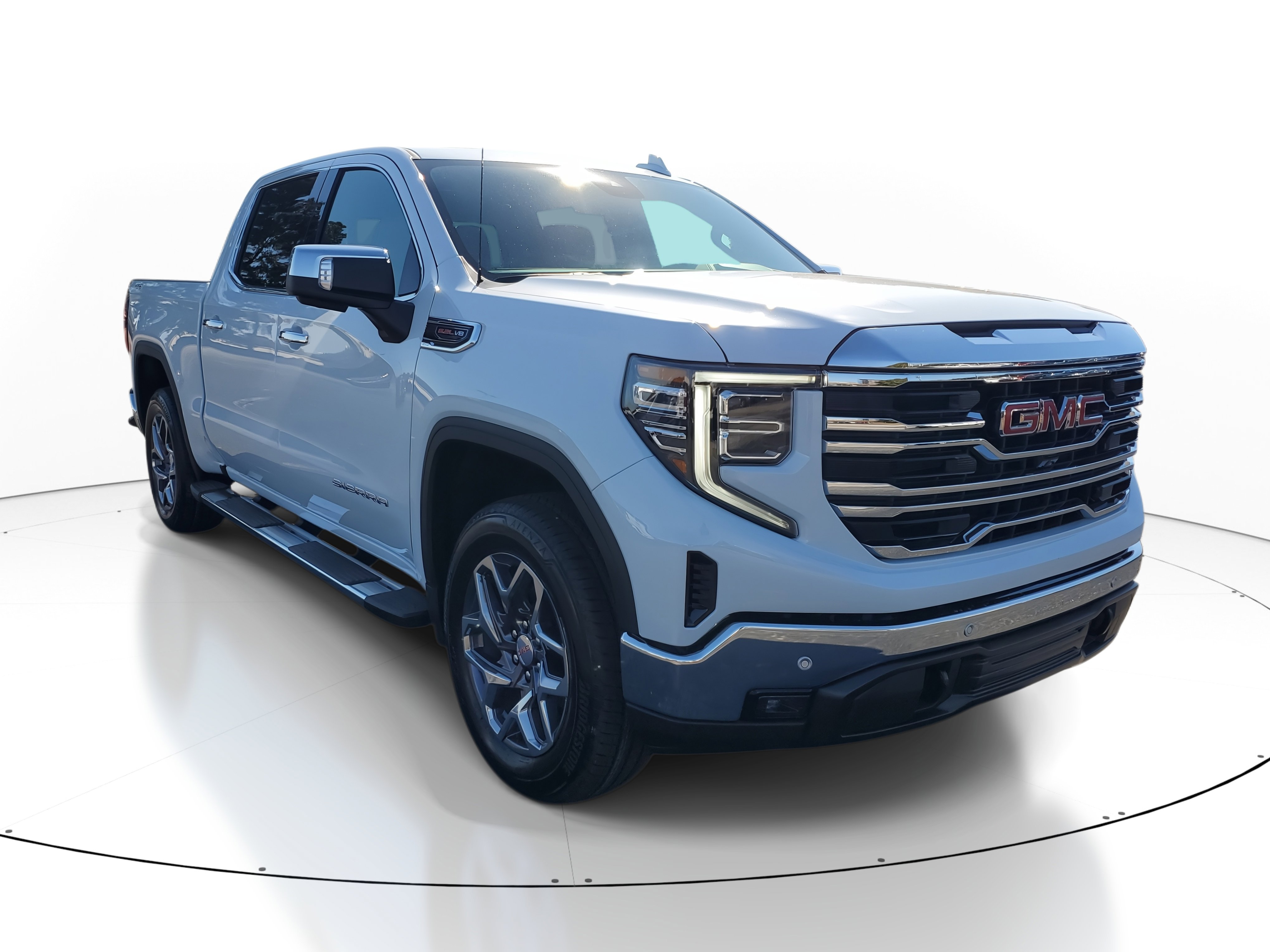 New 2026 GMC Sierra 1500 SLT image 2