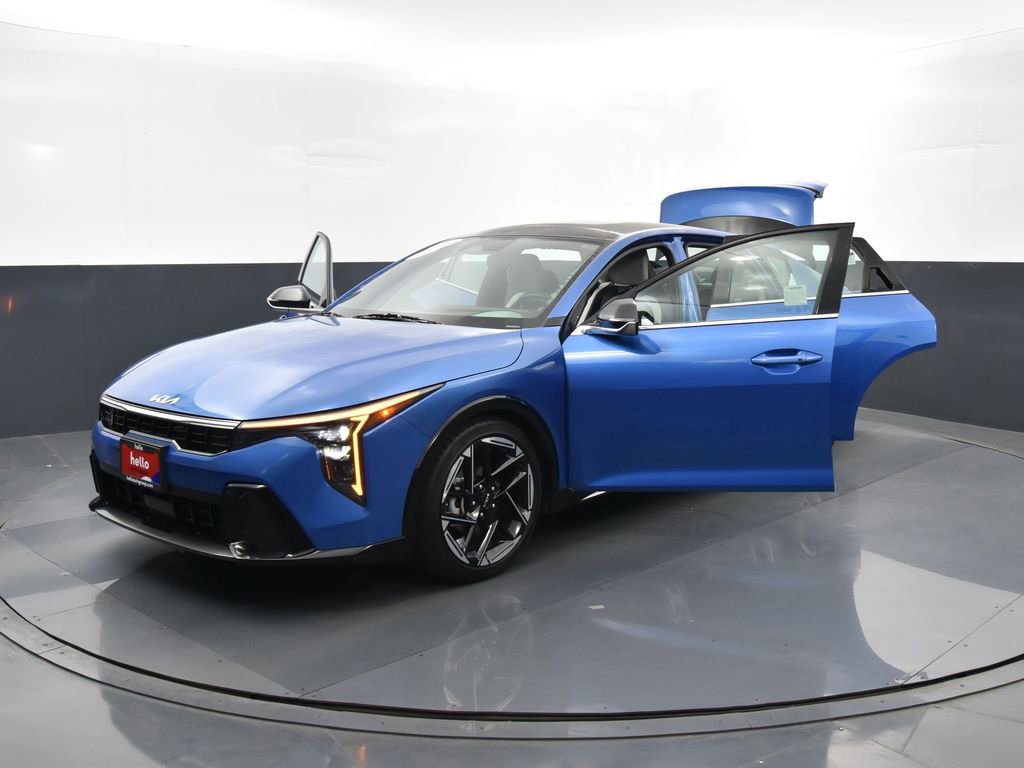 Certified 2025 Kia K4 GT-Line w/ GT-Line Premium Package image 37