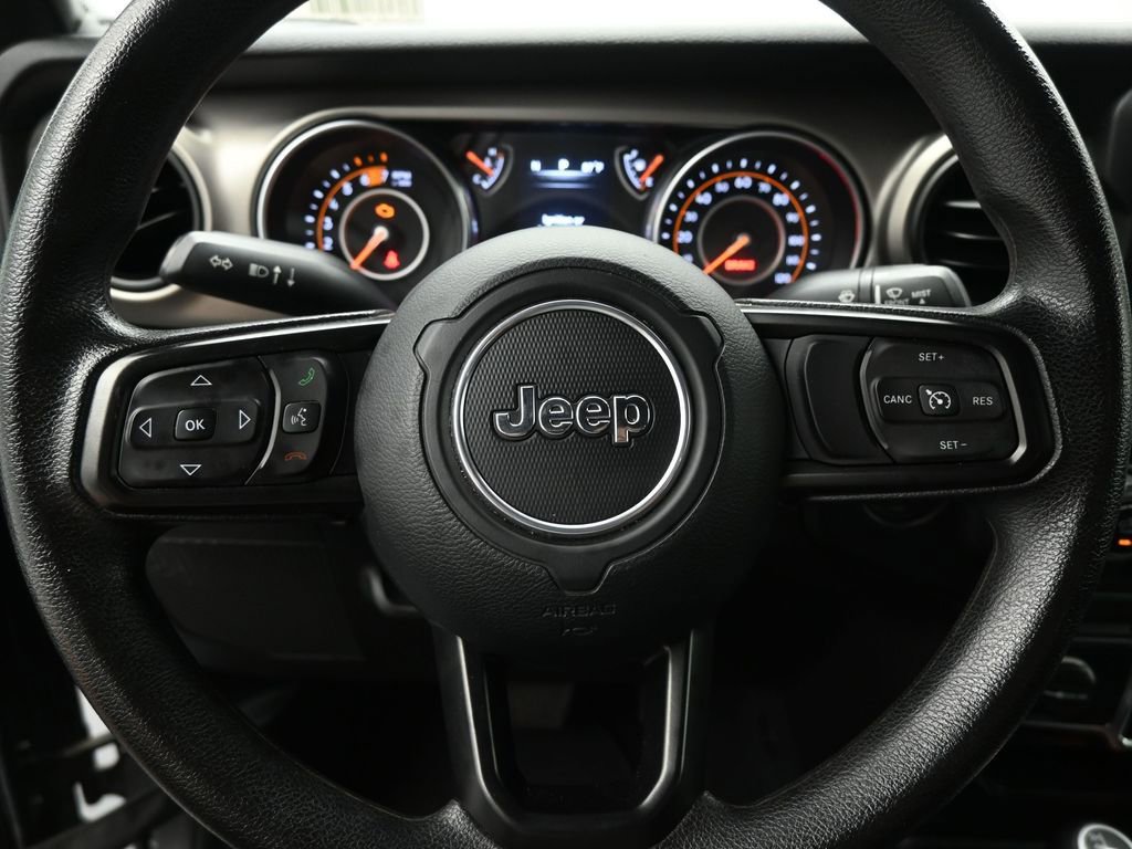 Used 2018 Jeep Wrangler Unlimited Sport image 12