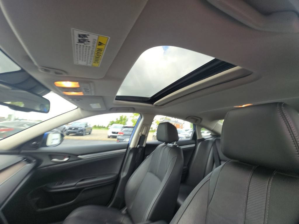Used 2016 Honda Civic Touring image 14
