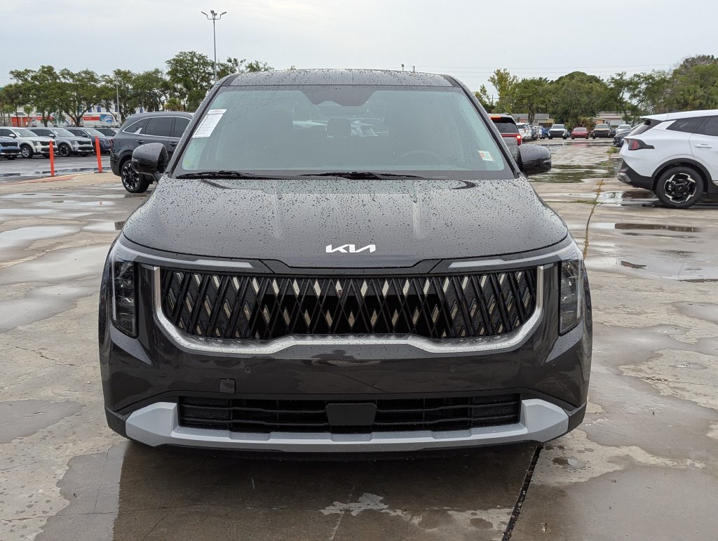 New 2026 Kia Carnival FWD image 3