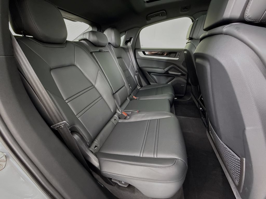 Certified 2026 Porsche Cayenne Coupe AWD/4WD image 29