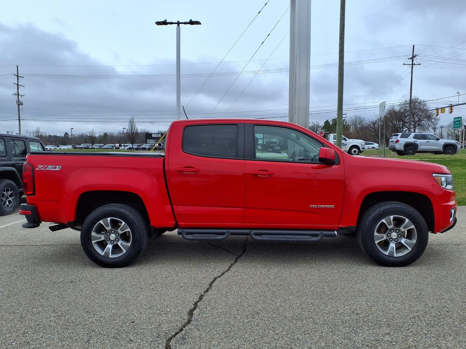 Used 2019 Chevrolet Colorado Z71 AWD/4WD image 4
