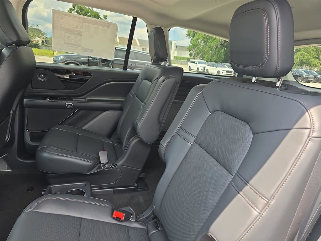 New 2025 Lincoln Aviator 2WD w/ Equipment Group 101A image 13