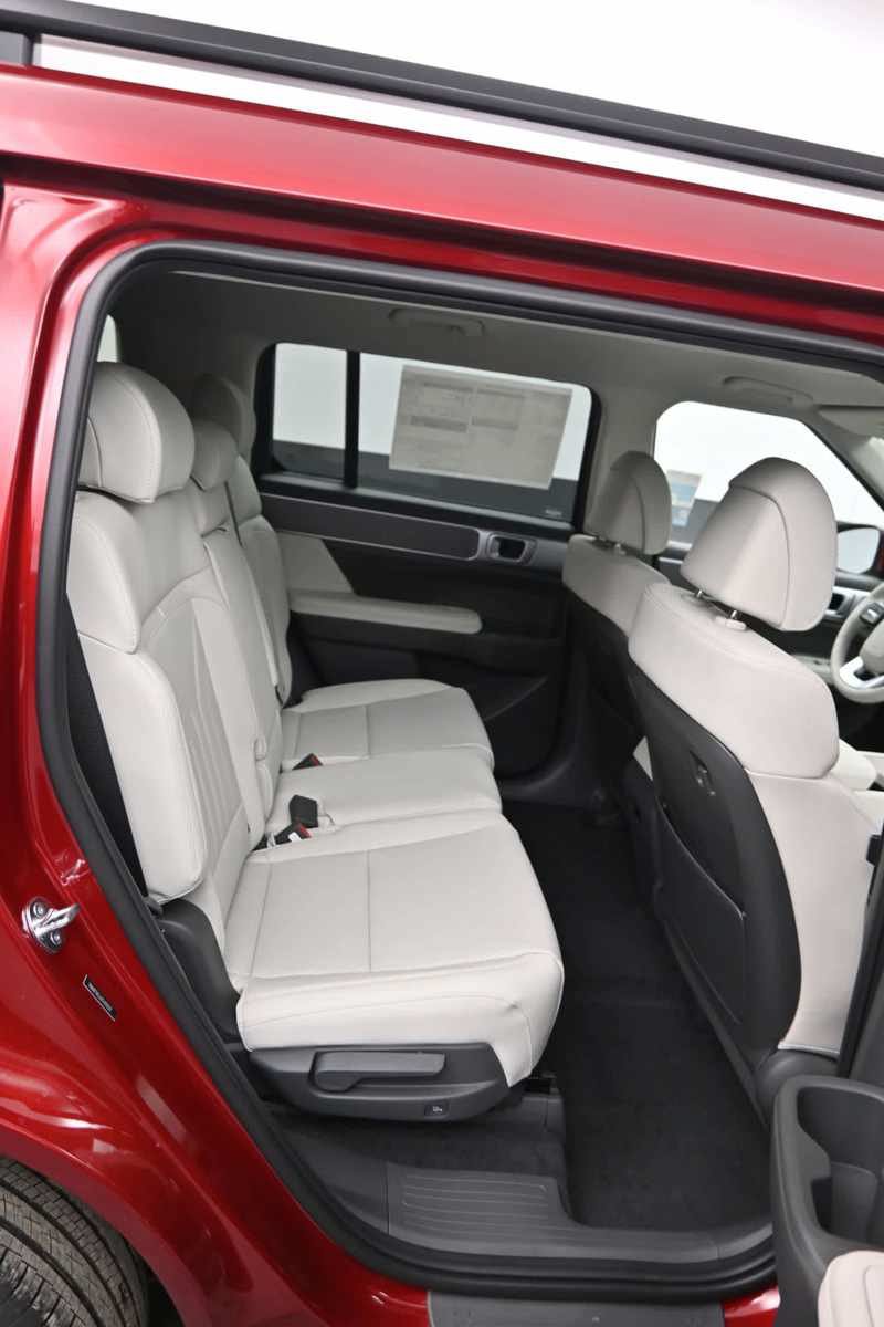 New 2026 Hyundai Santa Fe SEL FWD image 12