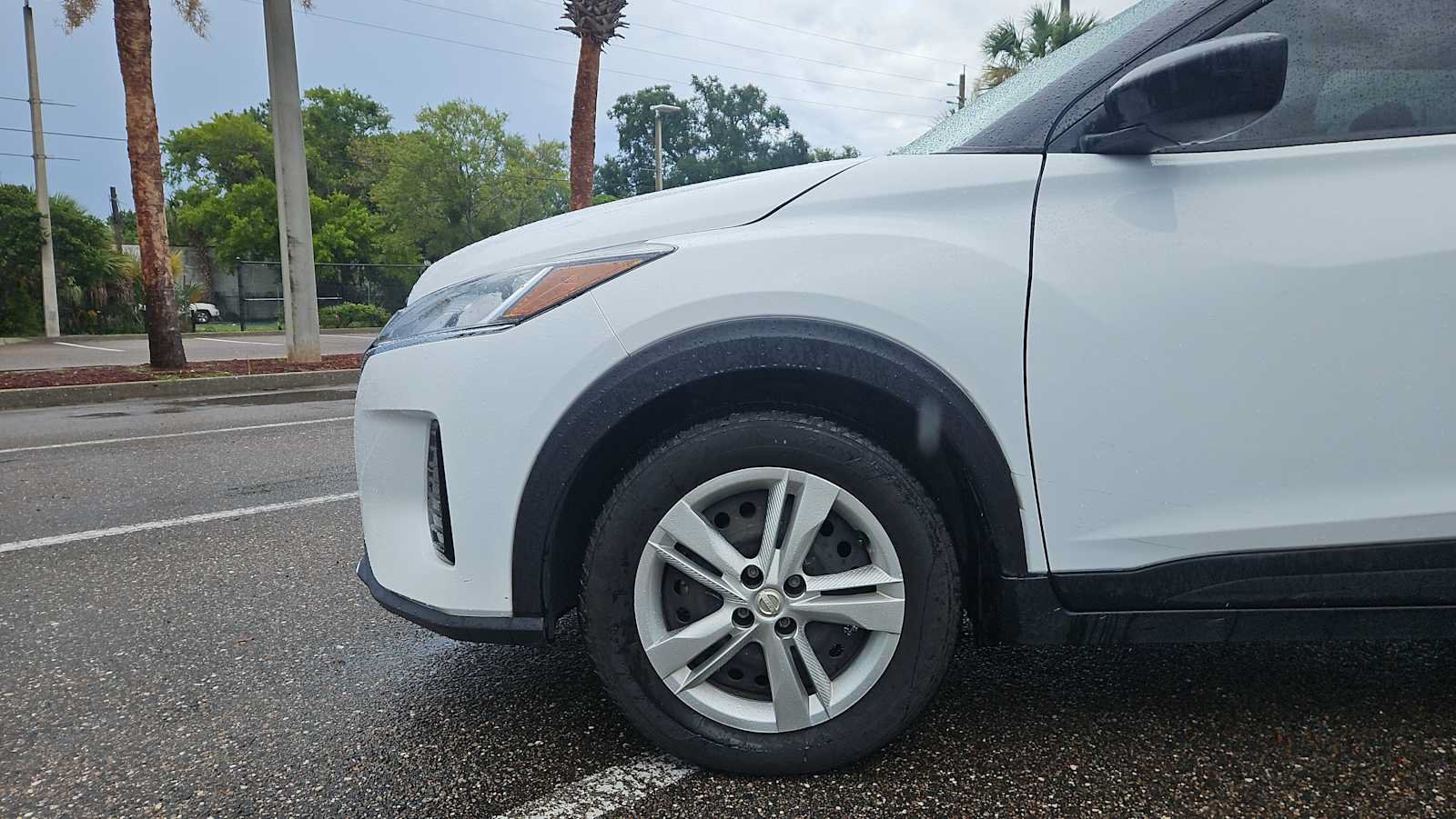 Used 2023 Nissan Kicks S FWD image 18