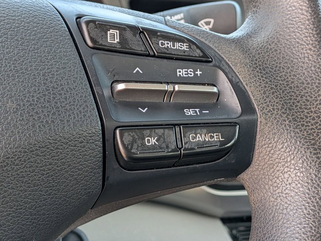 Used 2020 Hyundai Elantra SE w/ Convenience Package (C2) image 17