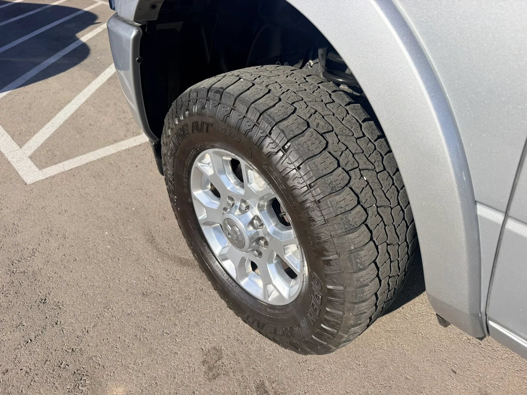 Used 2021 RAM 2500 Laramie w/ Body Color Bumper Group AWD/4WD image 9