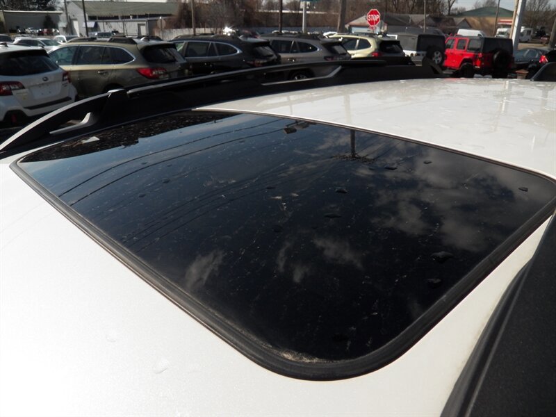 Used 2022 Subaru Outback Limited image 9