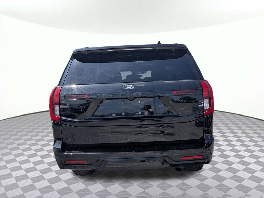 Used 2025 Ford Expedition Platinum w/ Stealth Appearance Package image 4