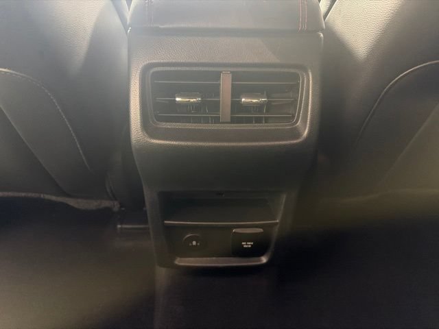 Used 2024 Ford Edge ST-Line AWD/4WD image 31