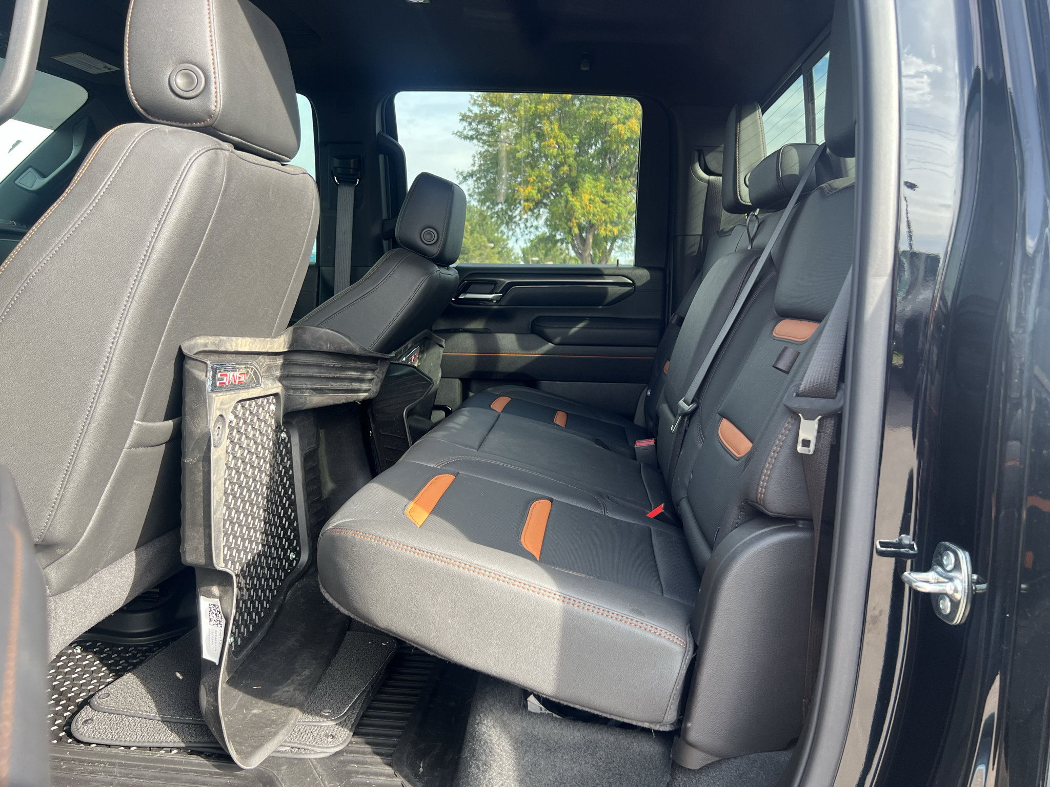 Used 2026 GMC Sierra 3500 AT4 w/ AT4 Premium Plus Package AWD/4WD image 9
