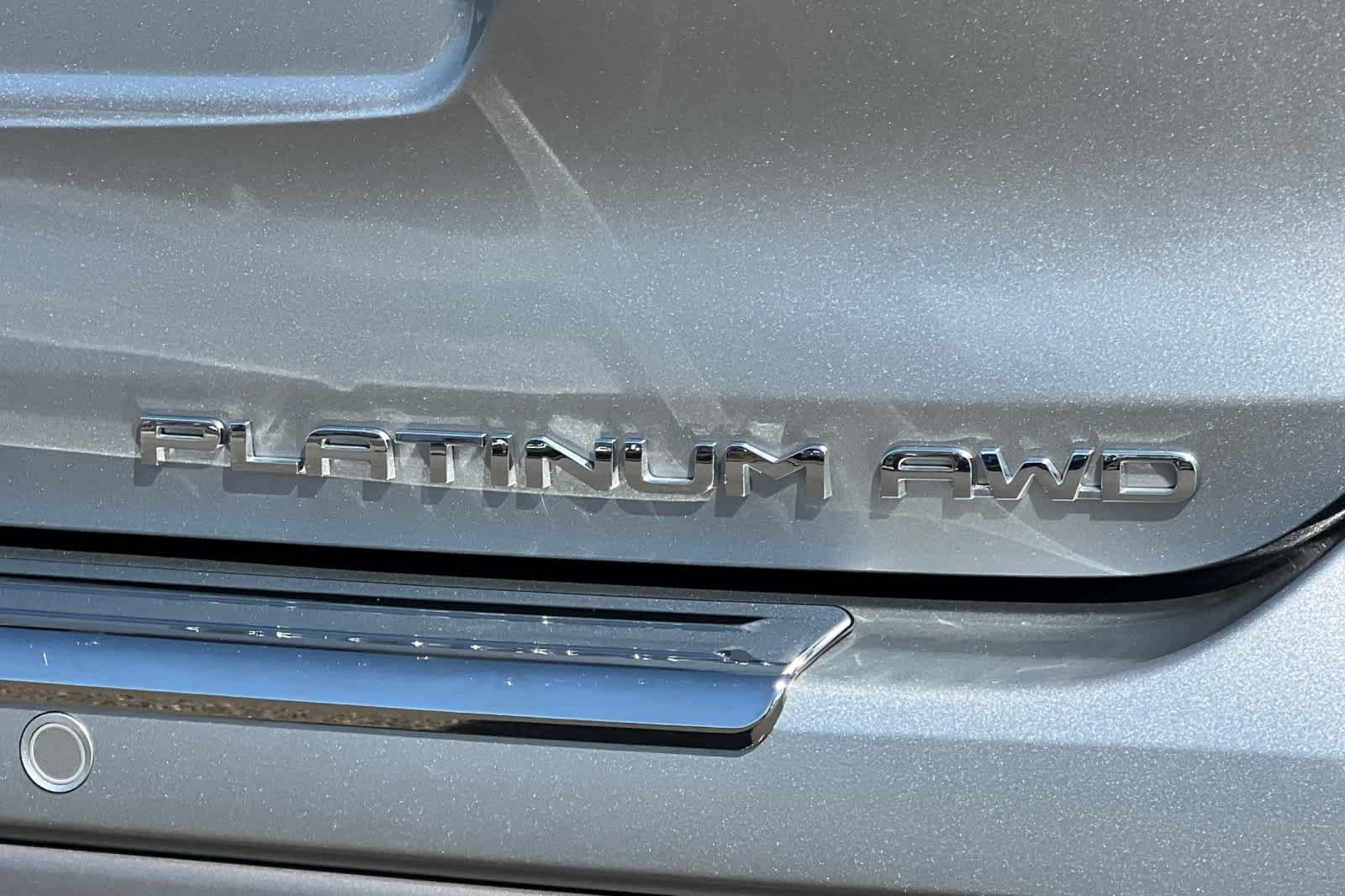 Used 2025 Toyota Highlander Platinum AWD/4WD image 34