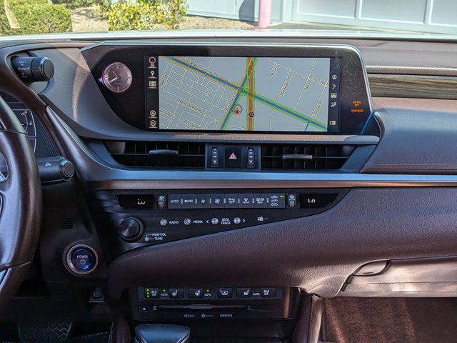 Used 2019 Lexus ES 300h w/ Accessory Package 2 image 14