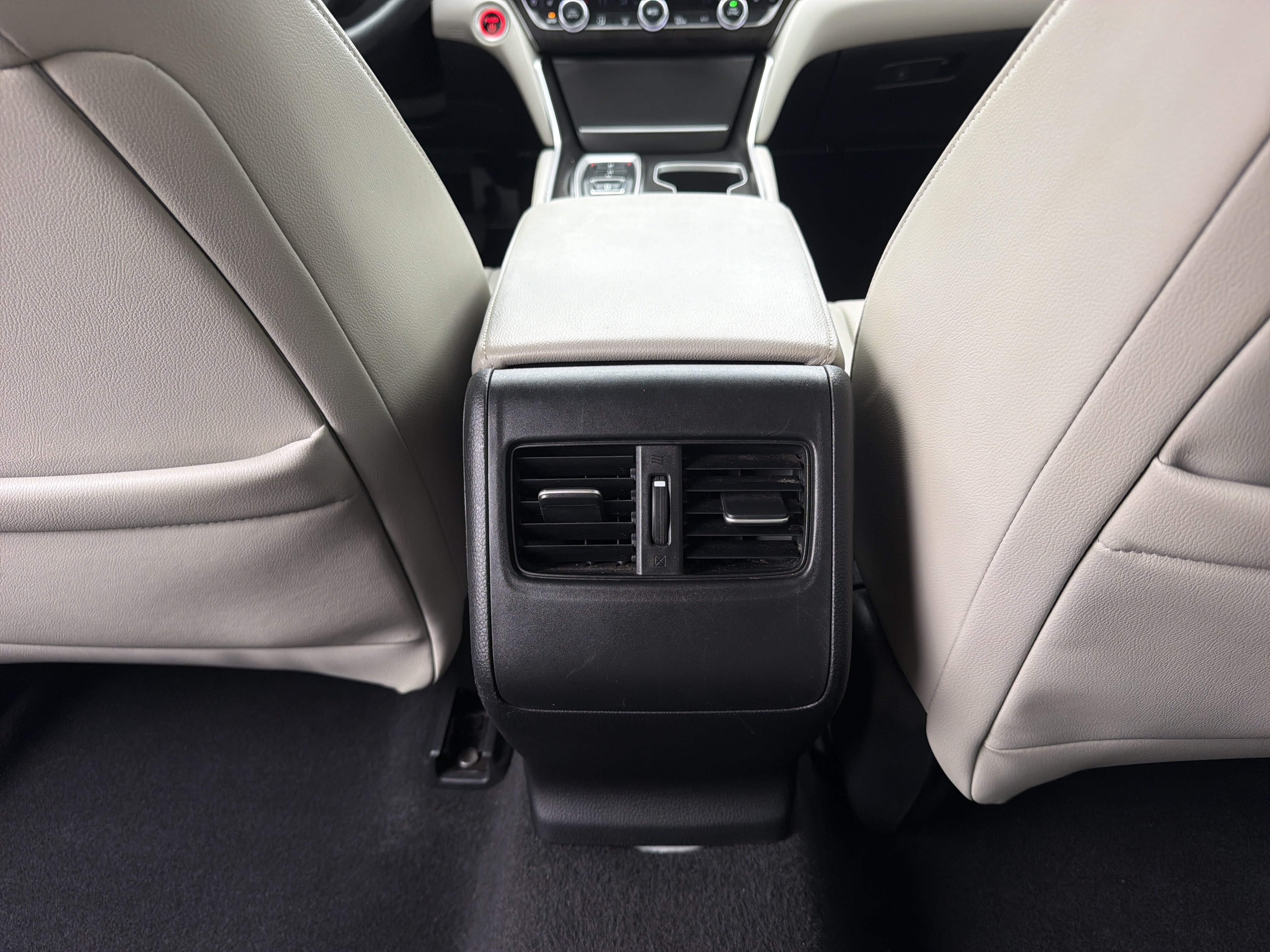 Used 2018 Honda Accord Touring image 28