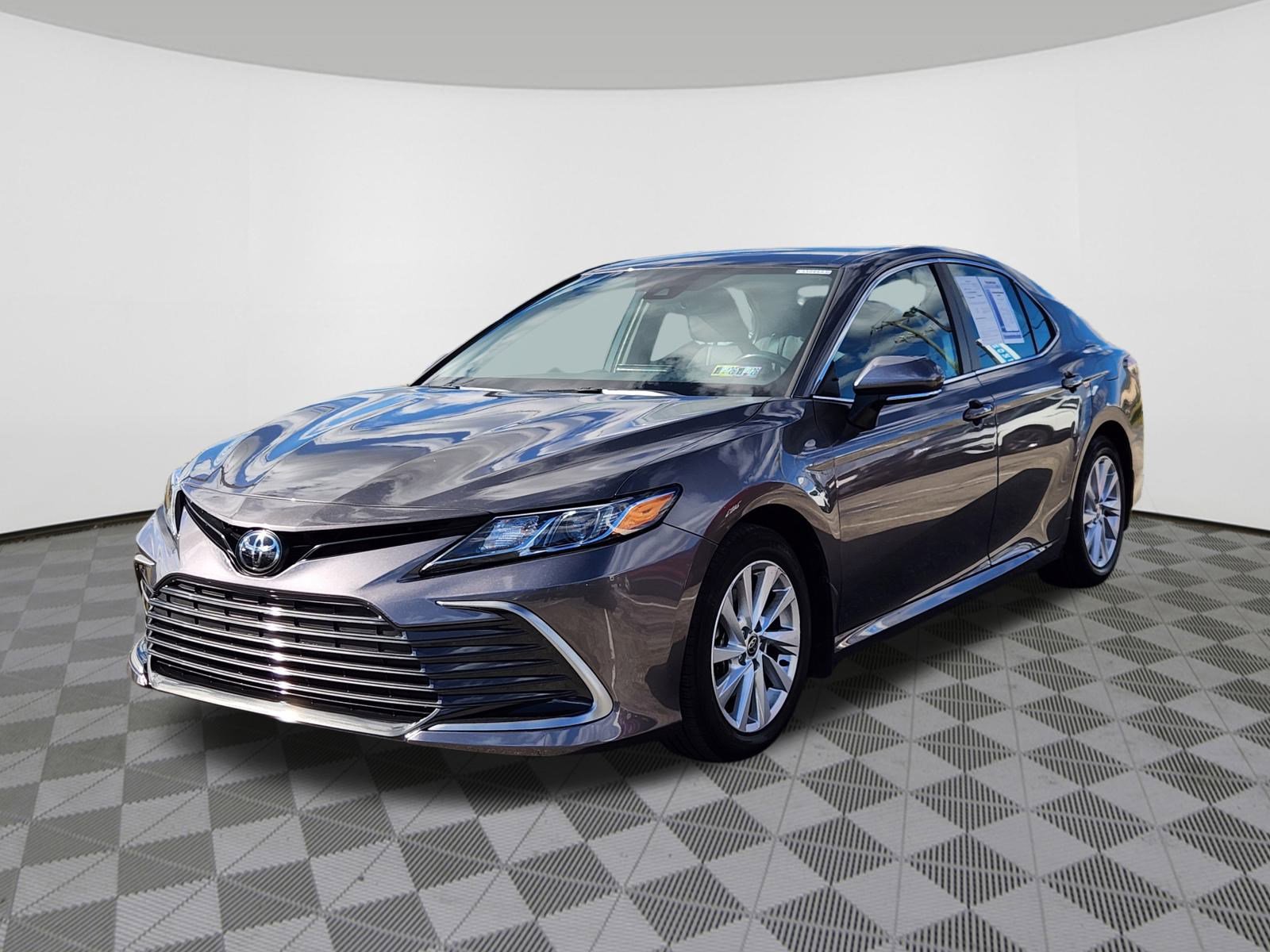 Used 2023 Toyota Camry LE video 2