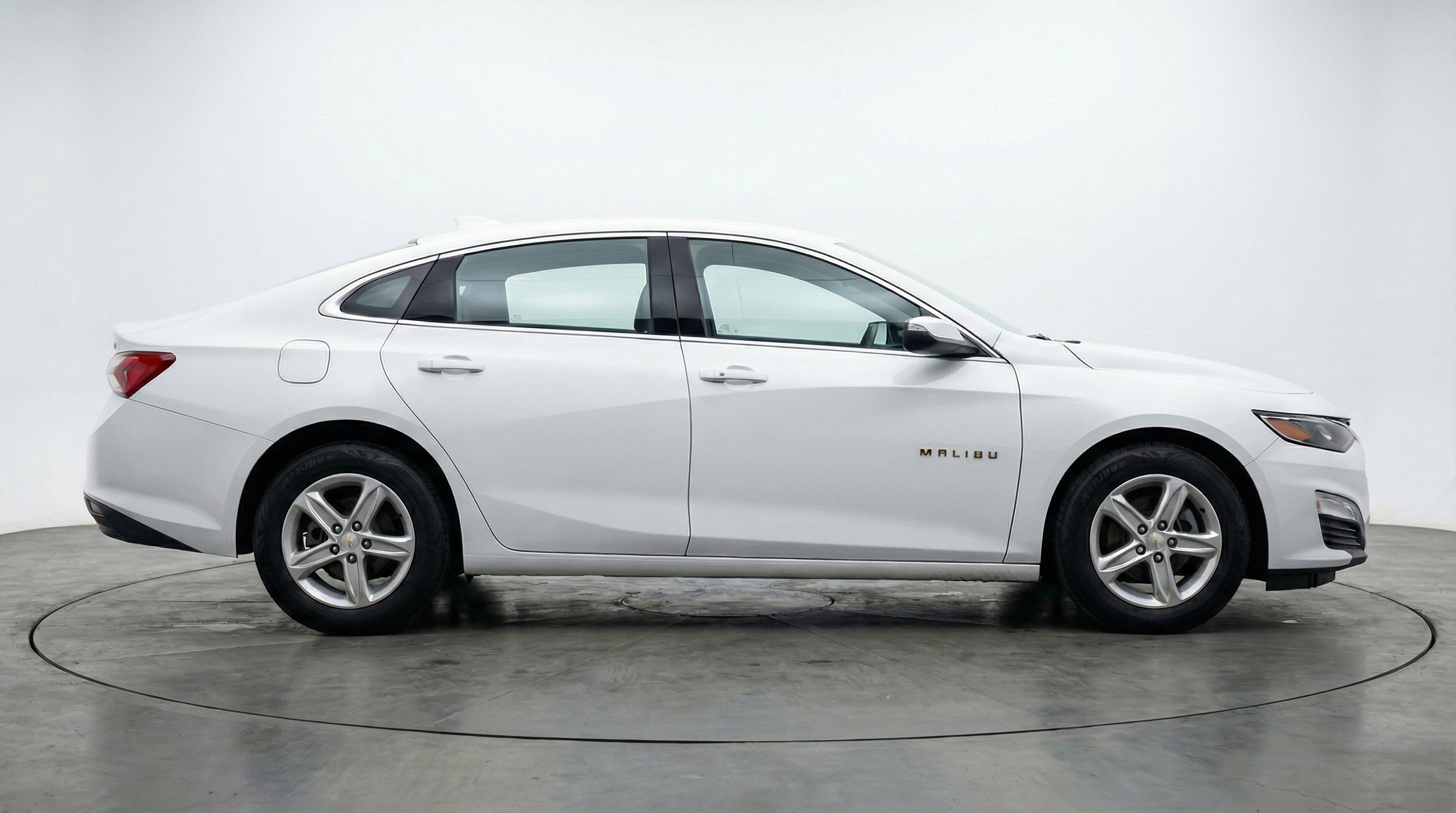 Used 2024 Chevrolet Malibu LT FWD image 11