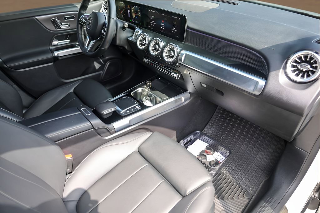 Used 2023 Mercedes-Benz EQB 350 4MATIC SUV image 30