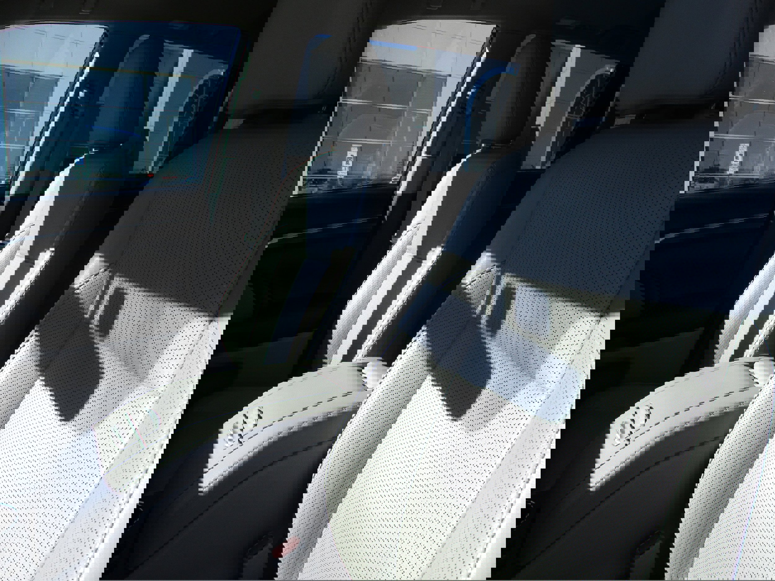 Used 2016 Toyota Highlander Limited image 39