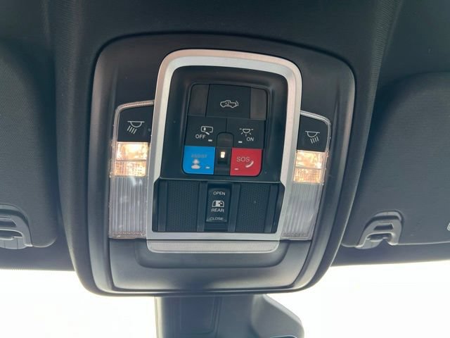 Used 2025 RAM 1500 Laramie AWD/4WD image 27