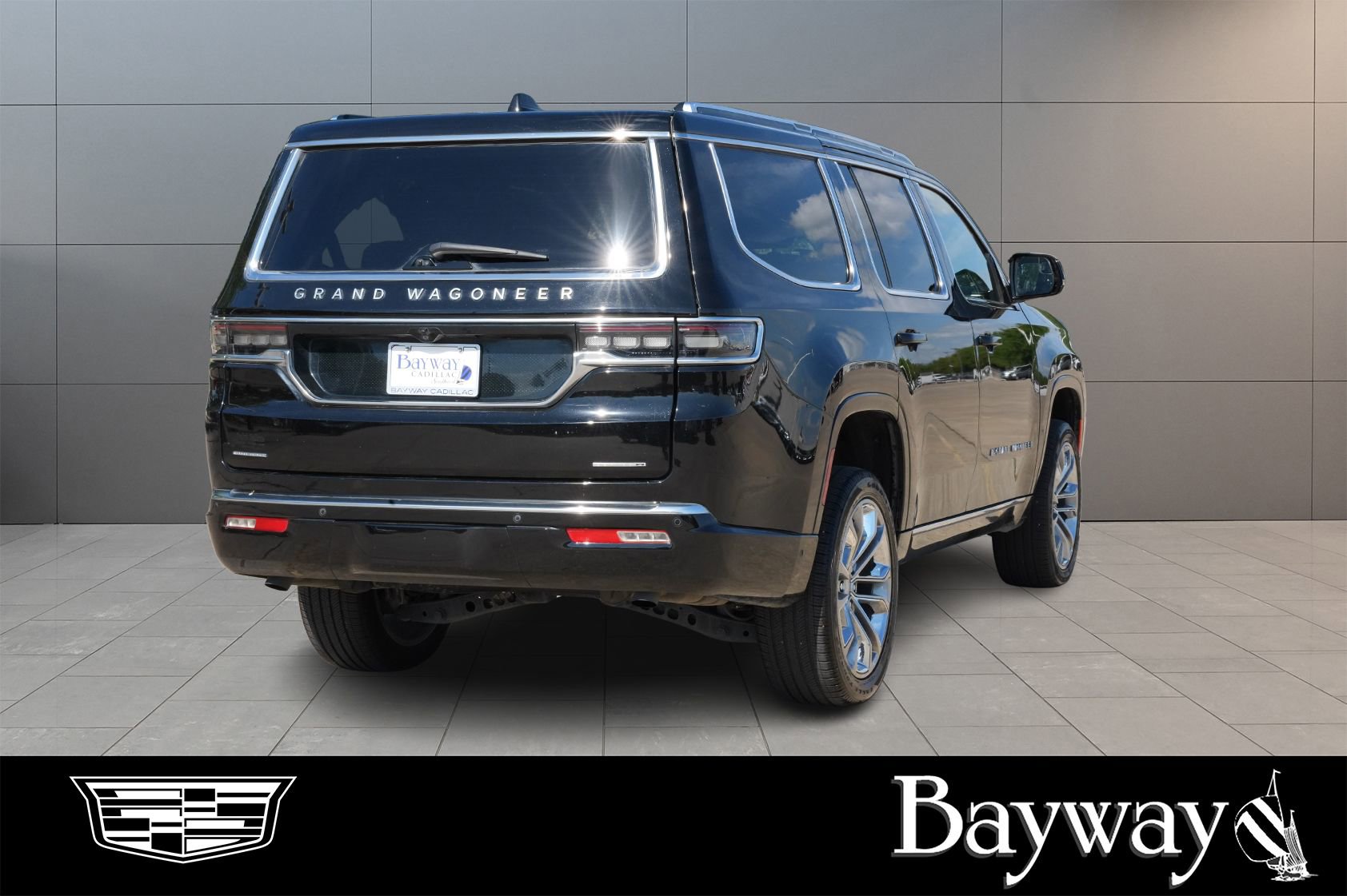 Used 2022 Jeep Grand Wagoneer Series II AWD/4WD image 5