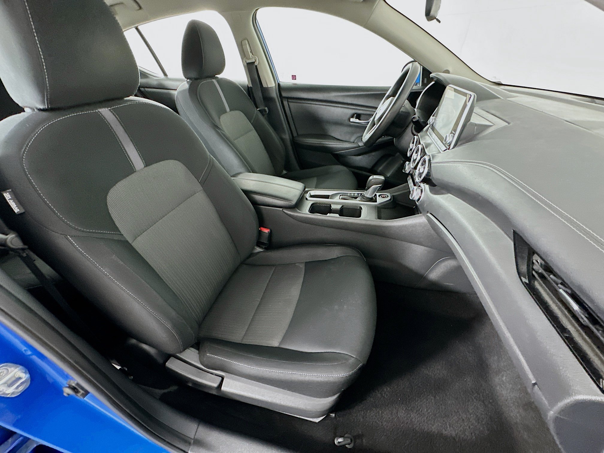 Used 2024 Nissan Sentra SV FWD image 29