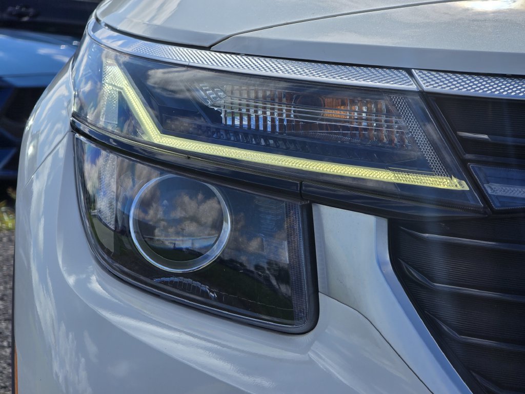 Used 2024 Kia Seltos EX AWD/4WD image 11