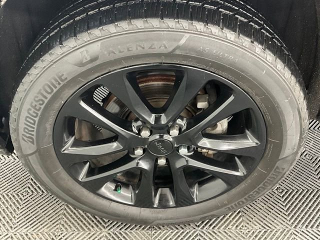 Used 2019 Jeep Grand Cherokee Altitude image 30