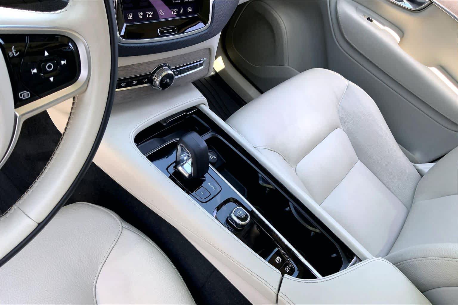 Used 2023 Volvo XC90 B6 Plus w/ Protection Package AWD/4WD image 15