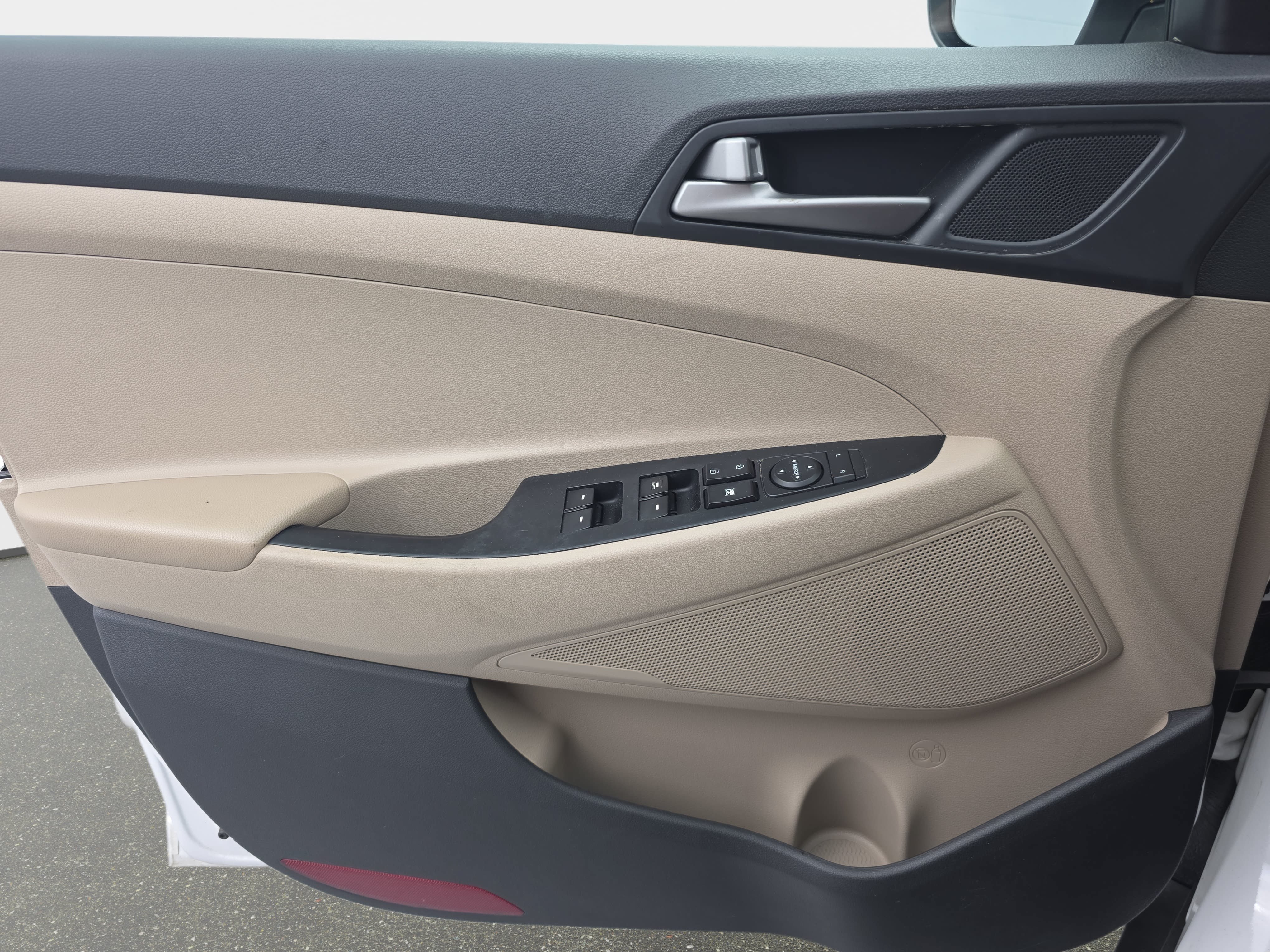 Used 2018 Hyundai Tucson Sport FWD image 24
