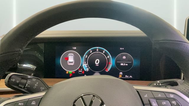 New 2026 Volkswagen Tiguan SEL R-Line AWD/4WD image 21