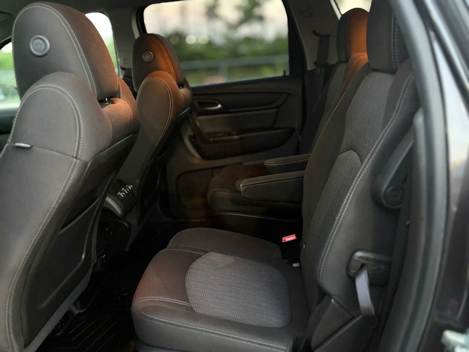 Used 2016 Chevrolet Traverse LT image 13