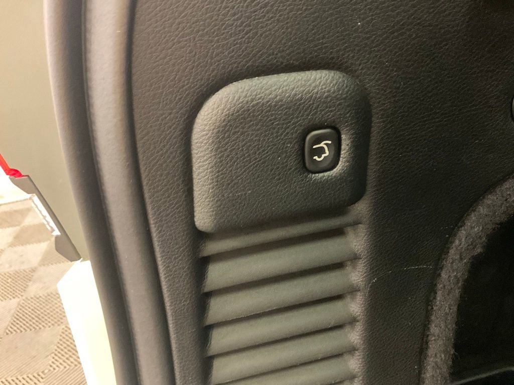 Used 2015 Jeep Grand Cherokee Altitude image 28