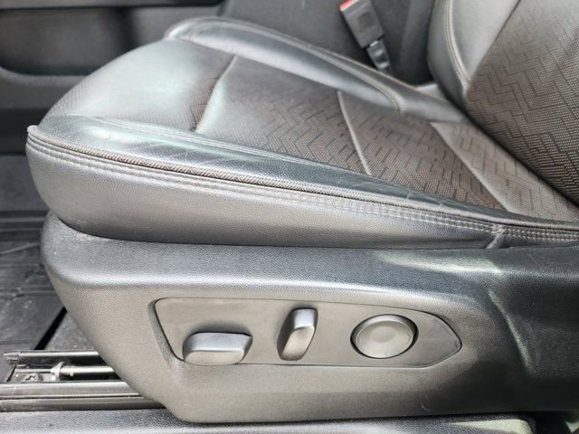 Used 2021 Chevrolet Suburban High Country w/ Premium Package image 23