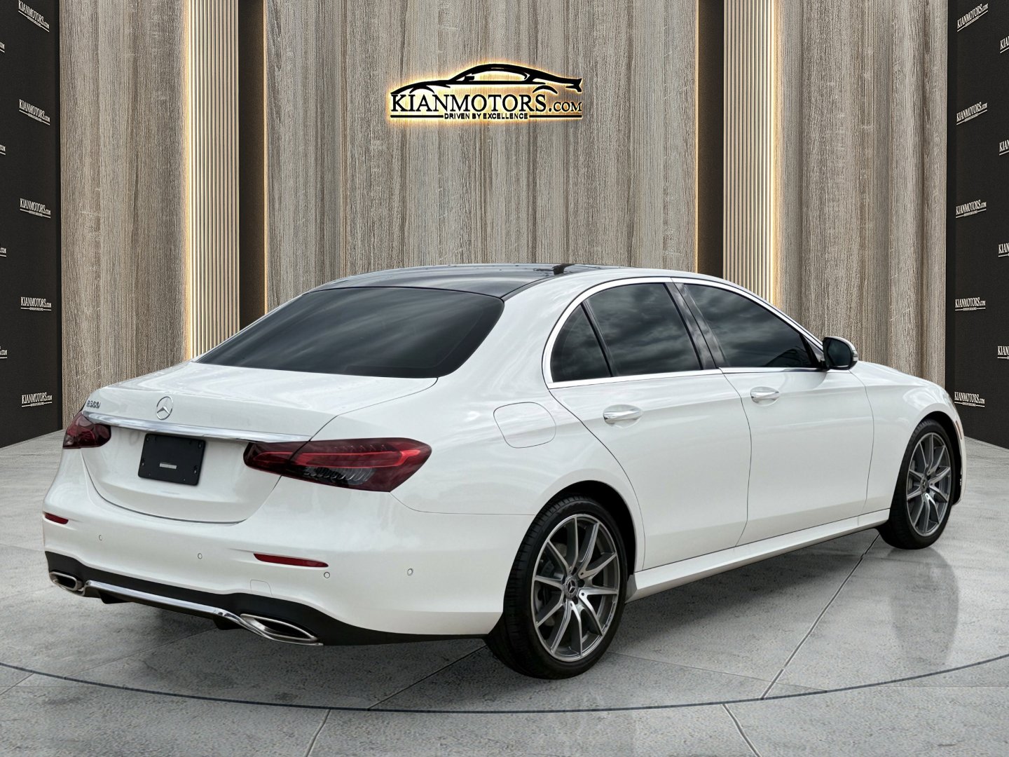 Used 2023 Mercedes-Benz E 350 Sedan image 10