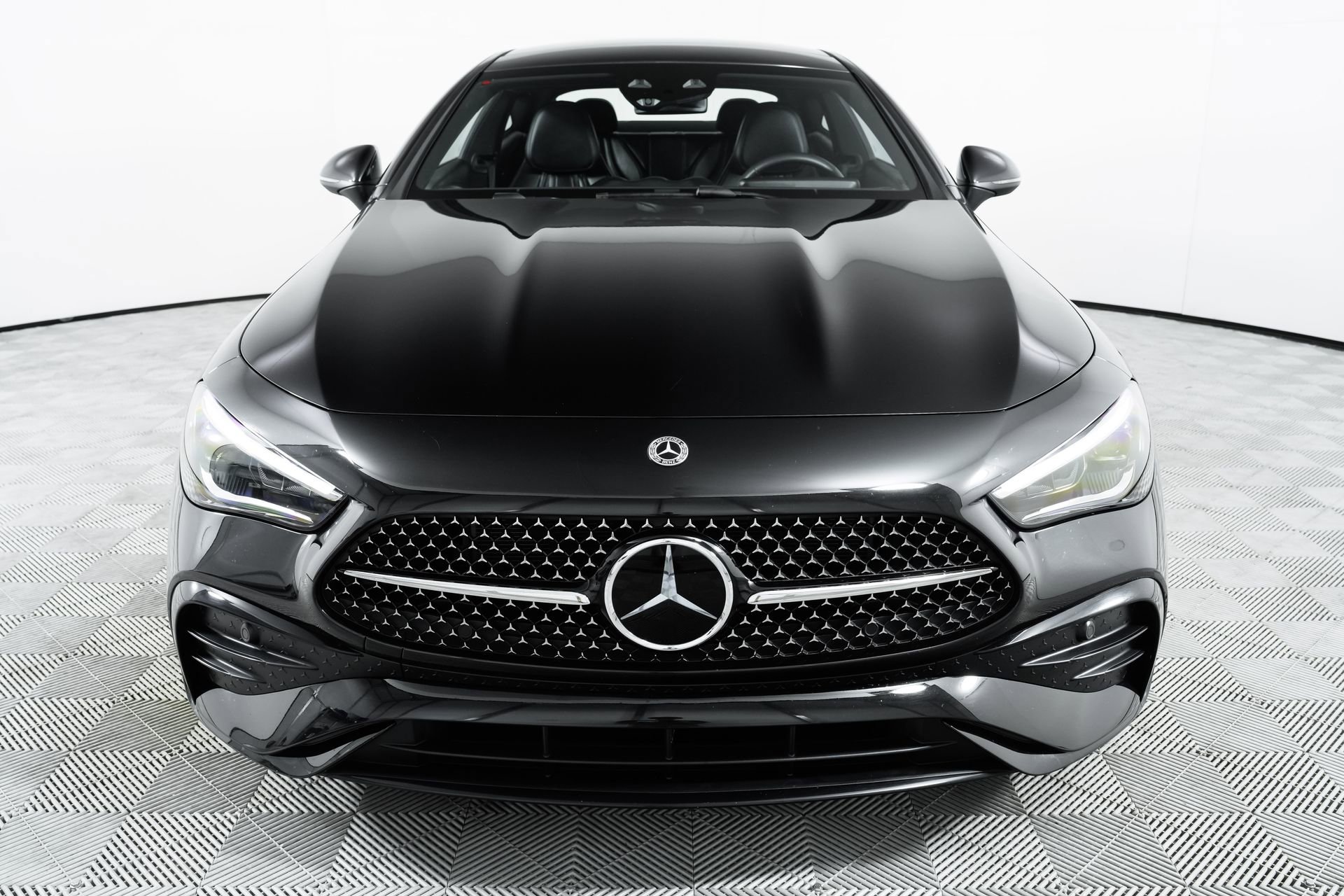 Used 2025 Mercedes-Benz CLE 450 4MATIC Coupe image 2