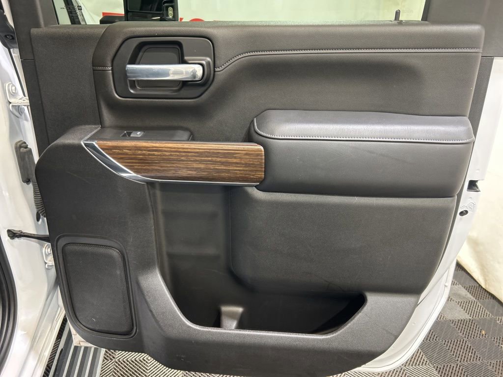 Used 2022 Chevrolet Silverado 2500 High Country w/ Safety Package II image 17