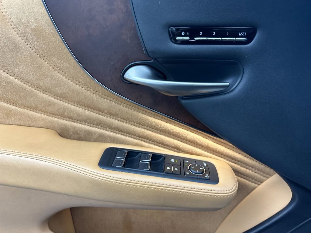 Used 2021 Lexus LS 500 w/ Accessory Package (Z1) image 10