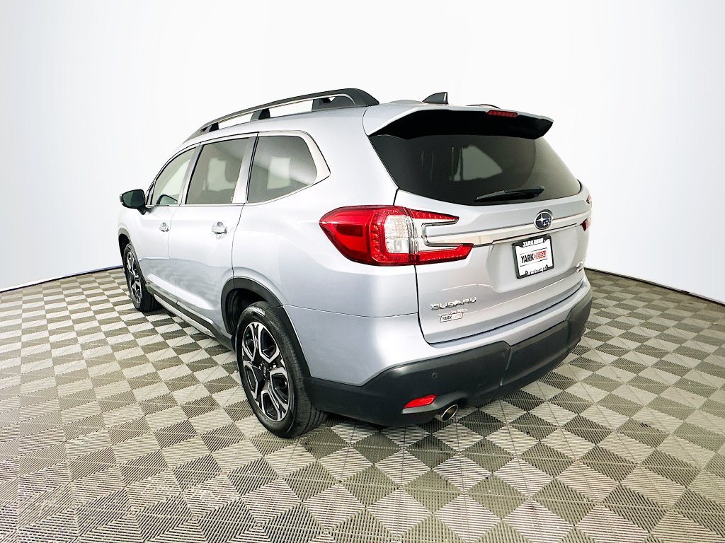Used 2024 Subaru Ascent Touring AWD/4WD image 7