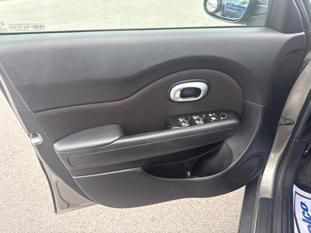 Used 2017 Kia Soul + FWD image 14