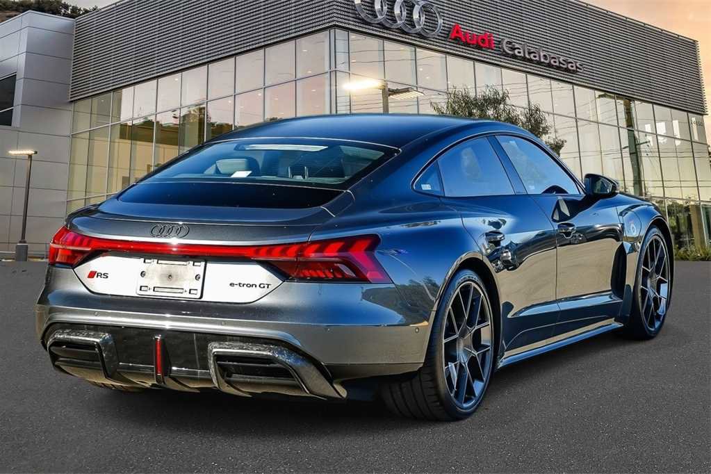 New 2026 Audi RS e-tron GT performance image 4