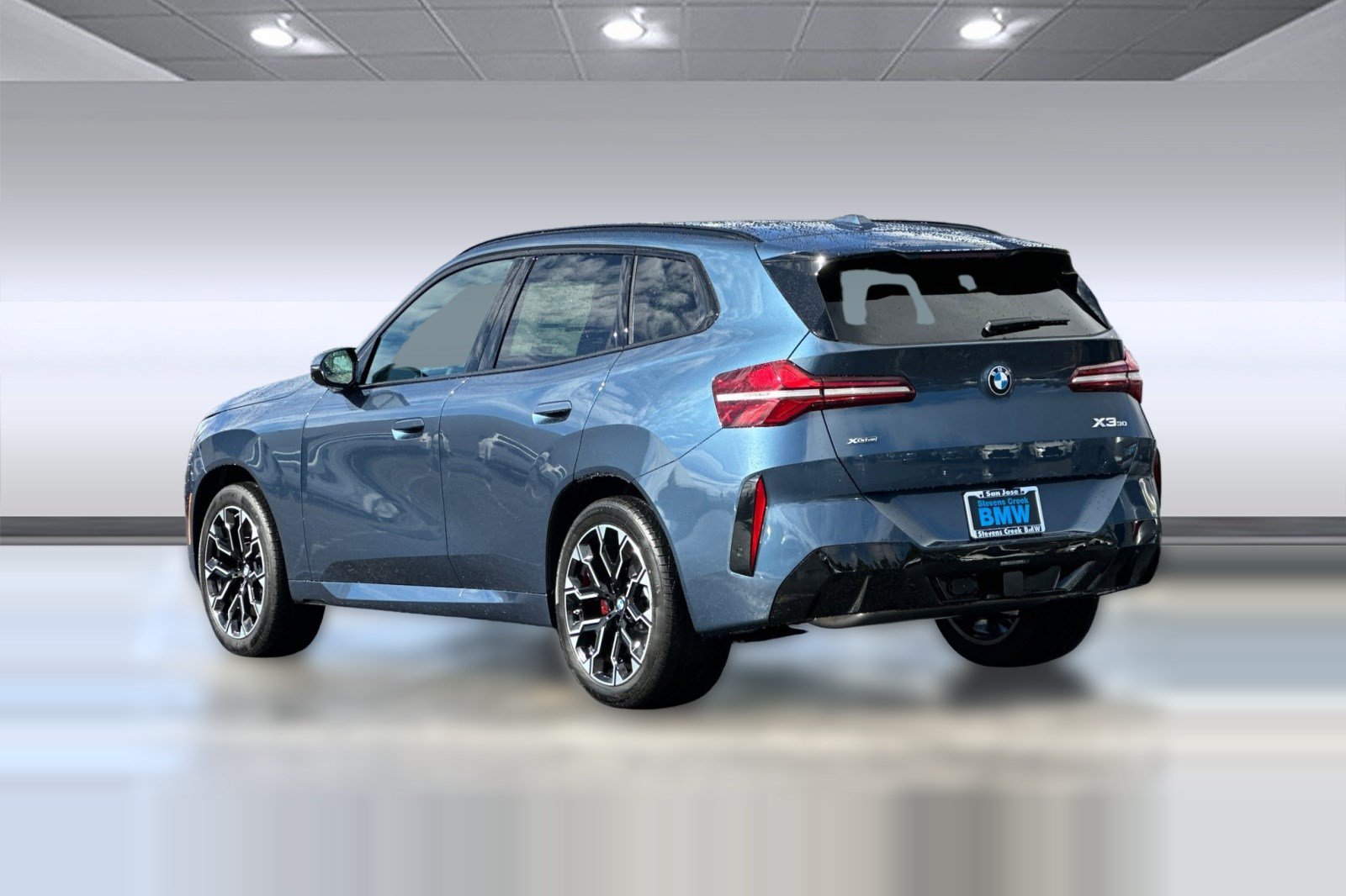 Used 2026 BMW X3 xDrive30i w/ Premium Package AWD/4WD image 3