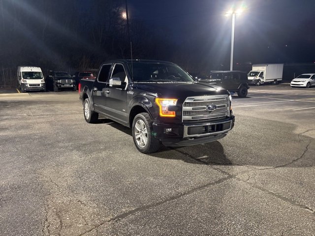 Used 2016 Ford F150 Platinum w/ Equipment Group 701A Luxury image 4