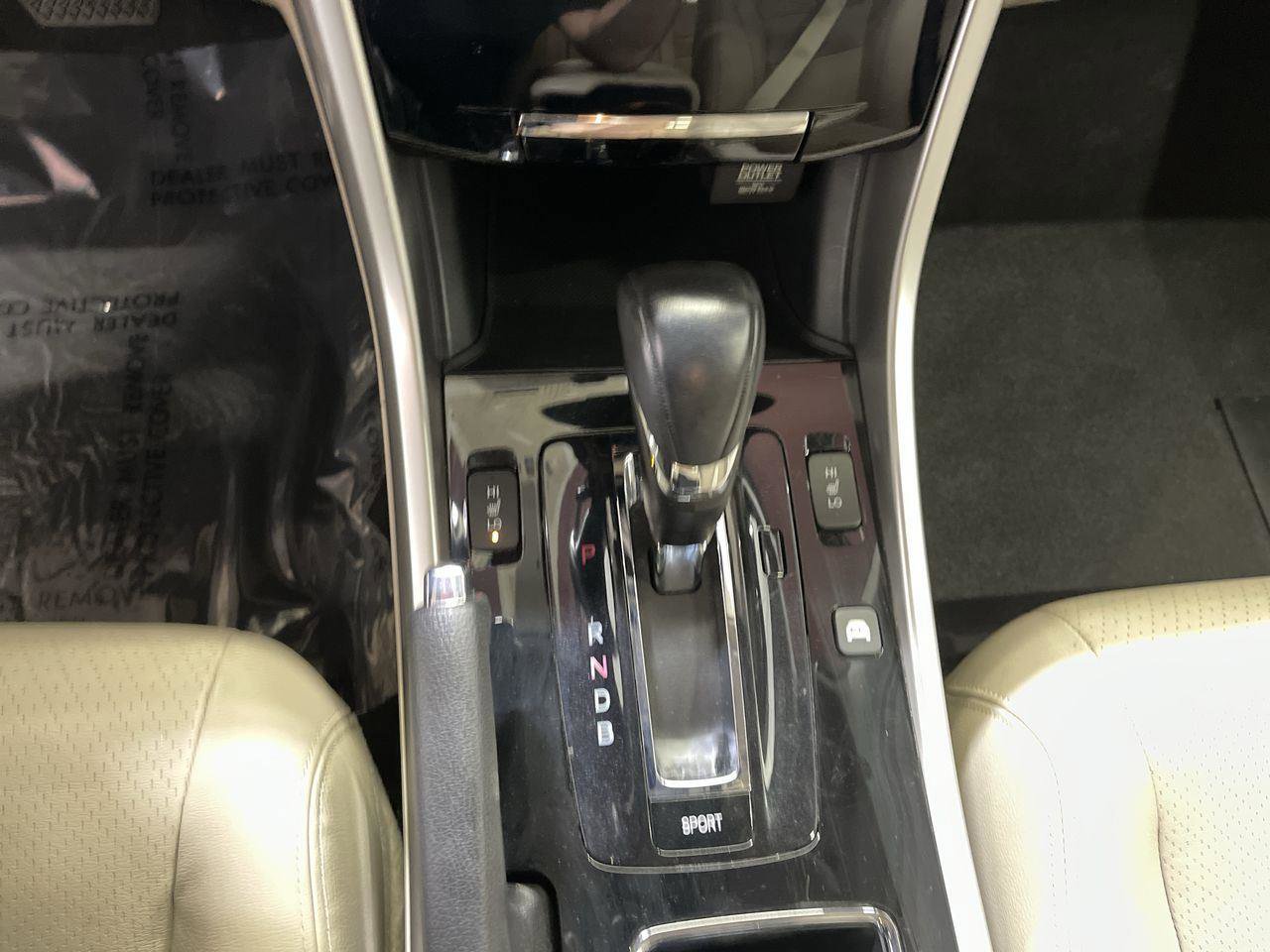 Used 2017 Honda Accord Touring image 19