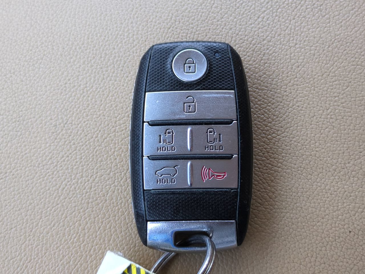 Used 2017 Kia Sedona LX w/ LX Essentials Premium Package FWD image 28